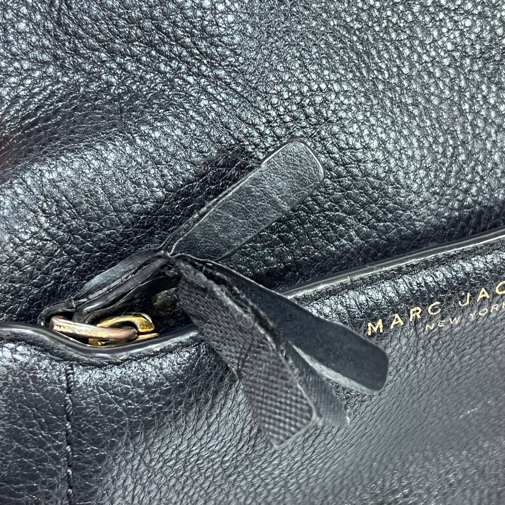 Marc Jacobs Empire City Mini Messenger Crossbody Black Leather Gold Hardware - Picture 10 of 15